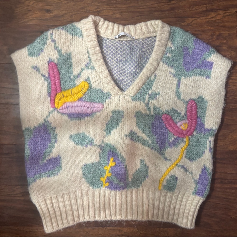 Zara Floral Embroidered Knit Women's Sweater Vest